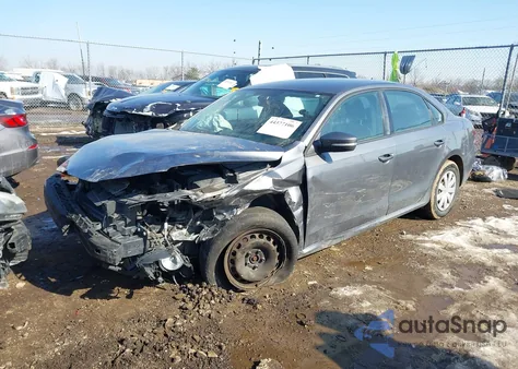 2013 Volkswagen Passat 2.5L S z USA, uszkodzony, nr VIN 1VWAP7A32DC003971